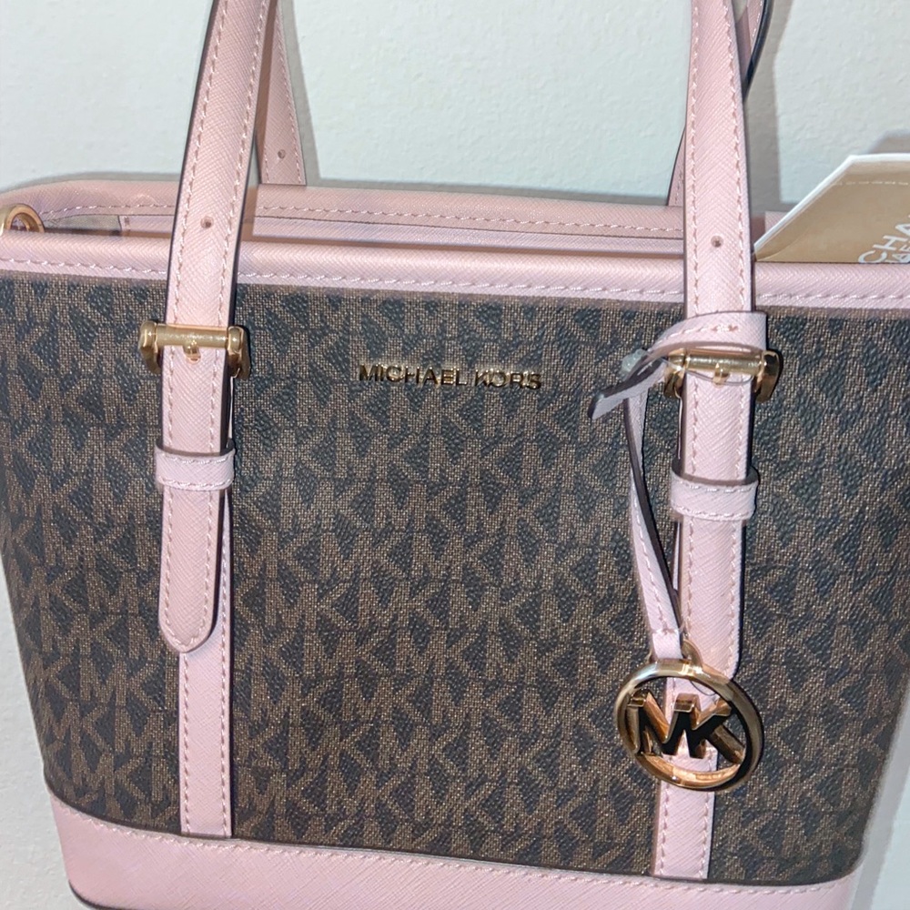 NEW WITH TAGS MICHAEL KORS PURSE